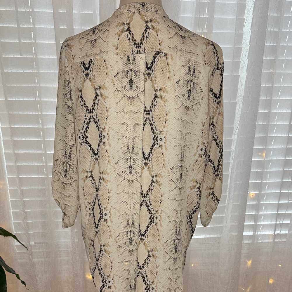 Lush Snake Print Blouse in Cream and Black - Picture 5 of 7